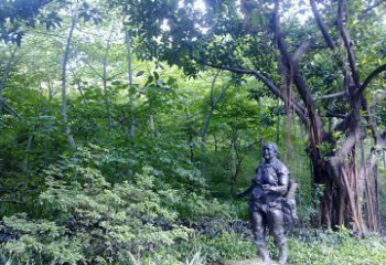 益阳铜雕西方女人人物雕塑