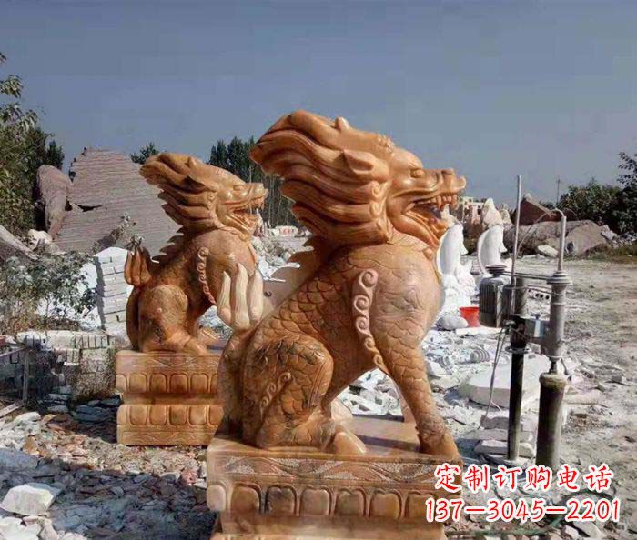 益阳精美绝伦,古典神兽晚霞红石雕麒麟