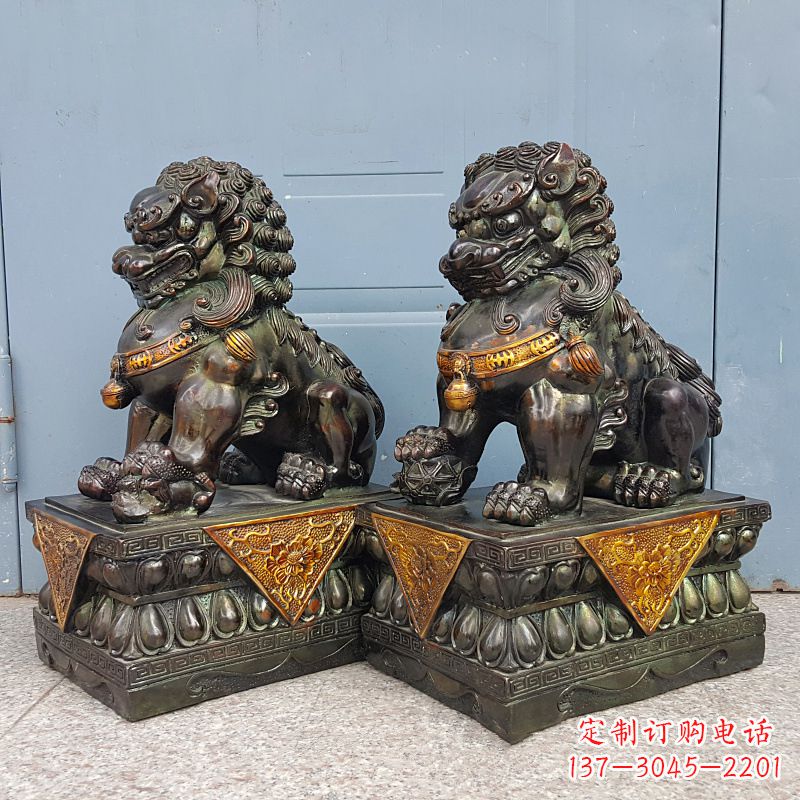 益阳故宫青铜狮子
