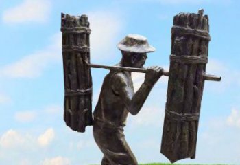益阳精美老人铜雕，传承古代挑柴精神