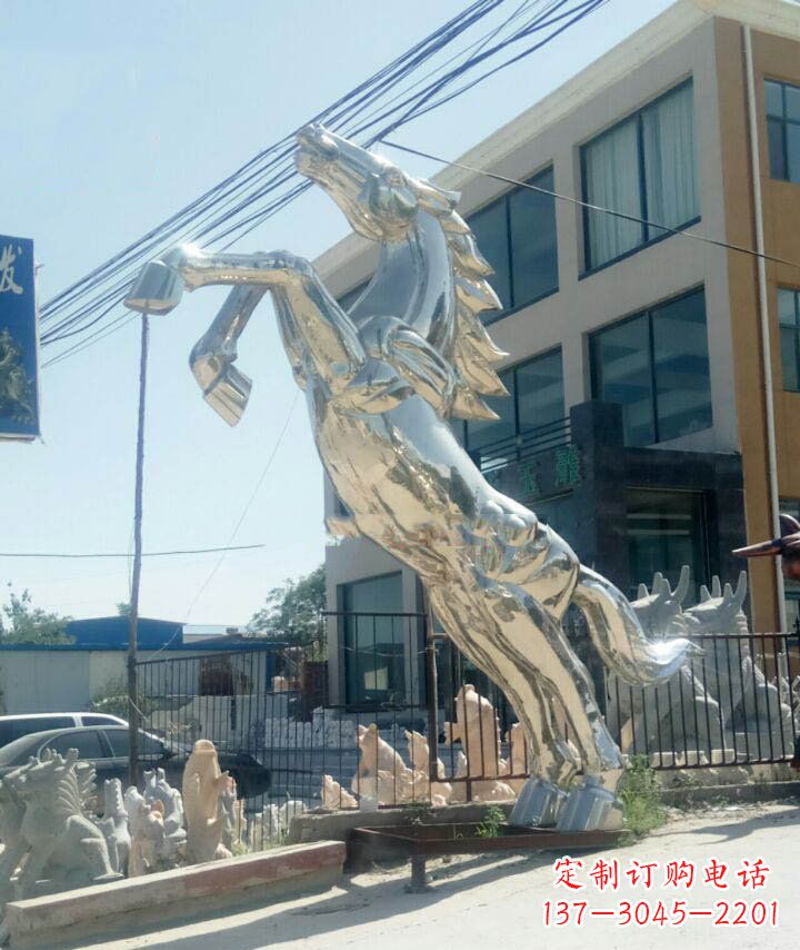 益阳广场不锈钢大型立马动物雕塑