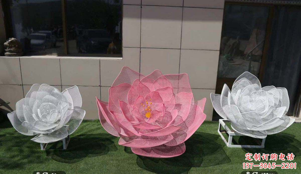 益阳精美雕刻的不锈钢荷花雕塑