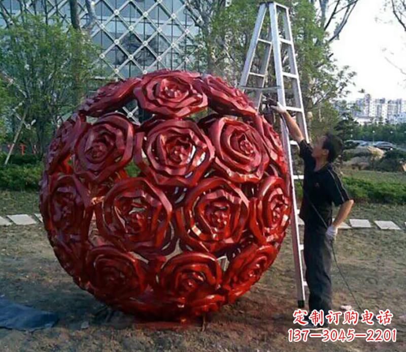 益阳不锈钢玫瑰花镂空雕塑
