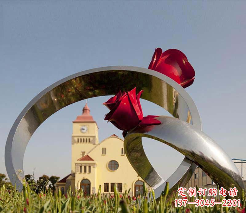 益阳中领雕塑：风格独特的不锈钢玫瑰戒指雕塑