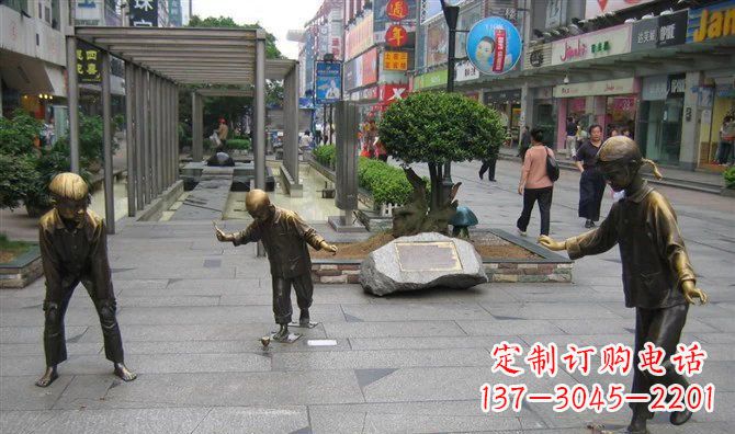 益阳中领雕塑:陀螺小品人物铜雕