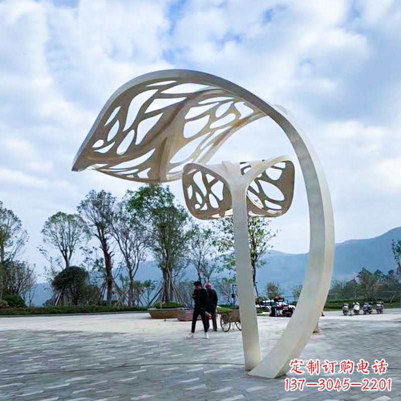 益阳广场大型不锈钢抽象树叶雕塑