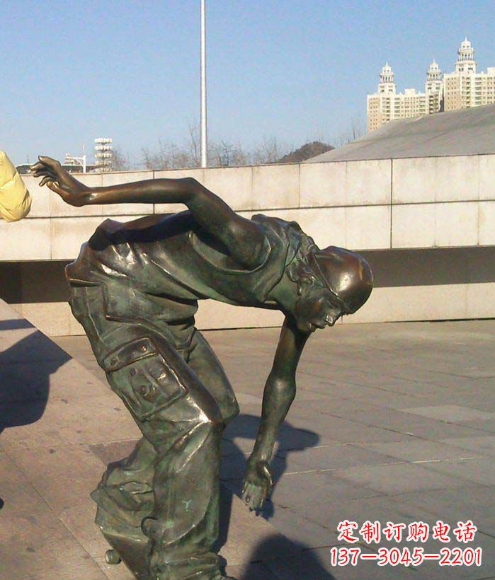 益阳中领雕塑：青年景观铜雕