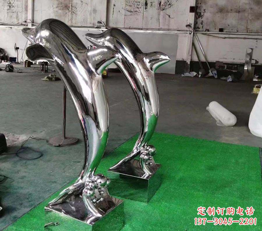 益阳广场镜面不锈钢海豚雕塑