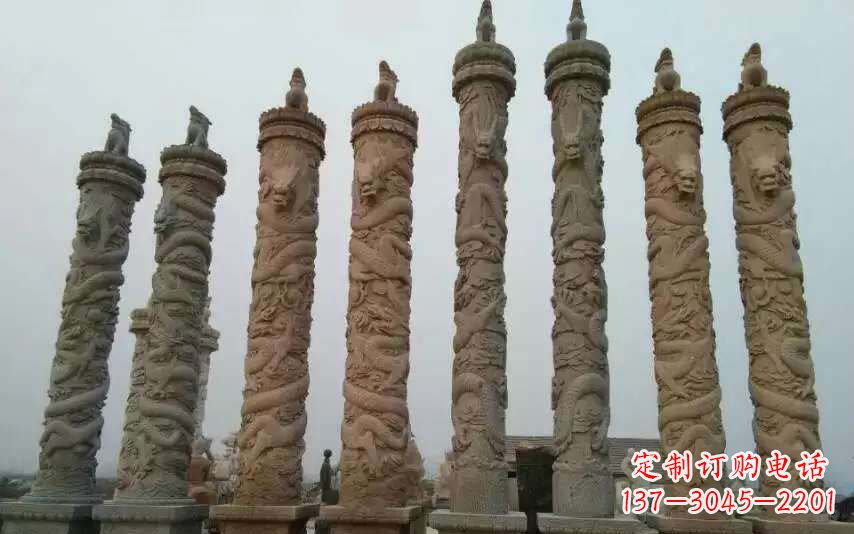 益阳风格独特的盘龙石雕
