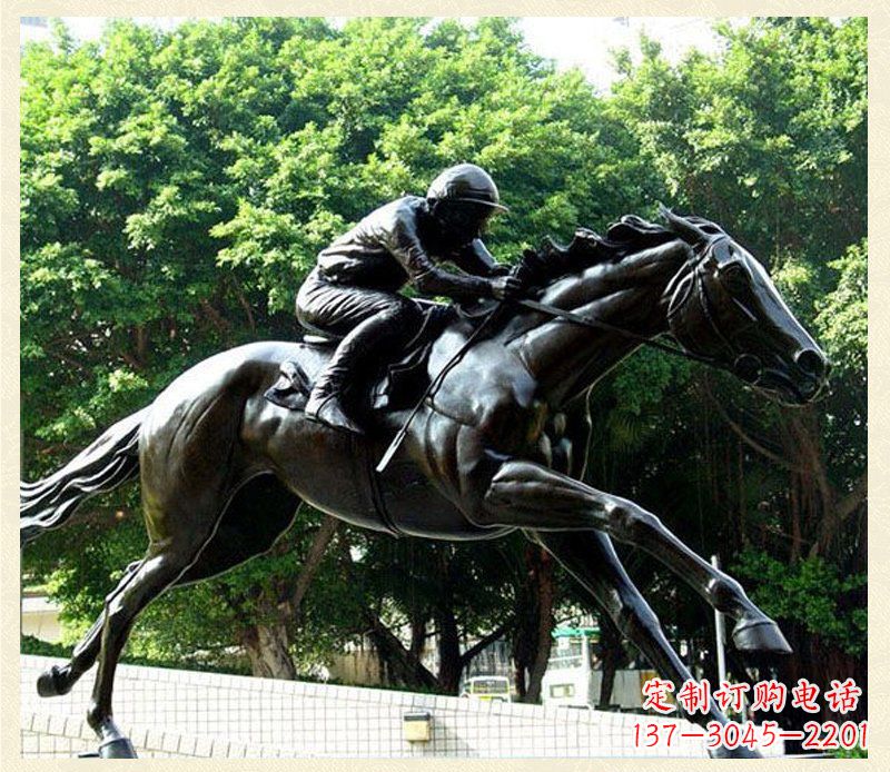 益阳广场骑马景观铜雕