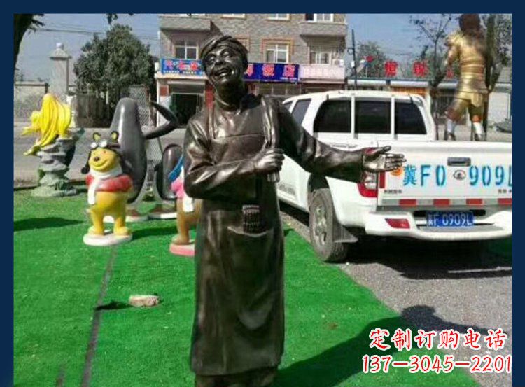 益阳广场铜雕店小二人物雕塑 (2)