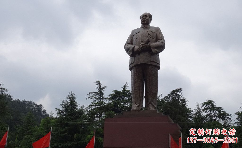 益阳广场伟人毛泽东铜雕