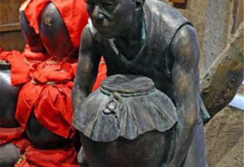 益阳铜质老人抱酒图案雕塑