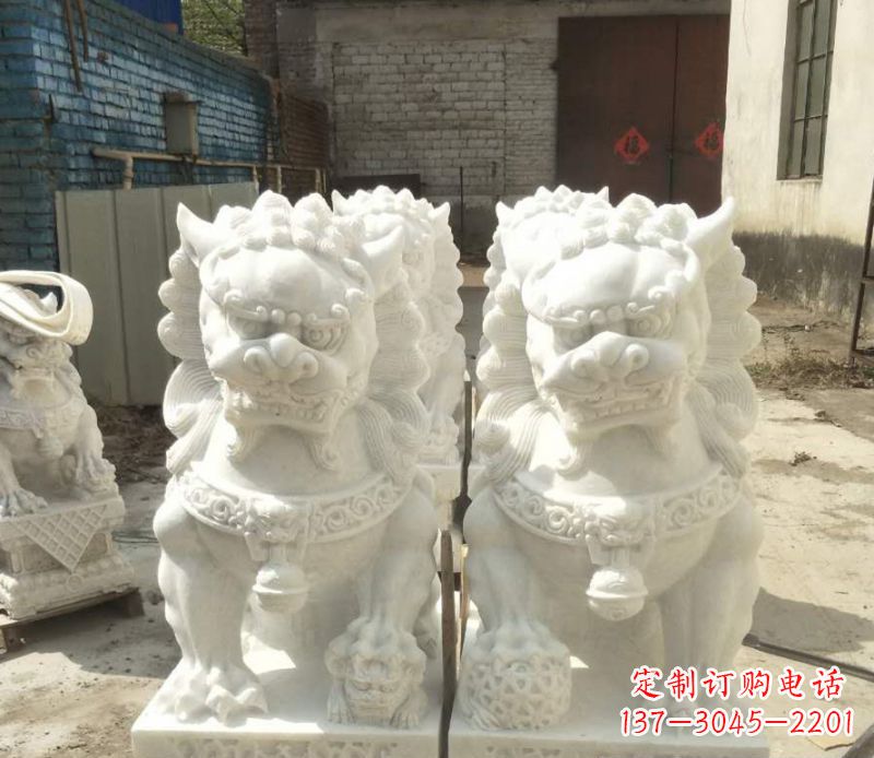 益阳中领雕塑:绣球狮子石雕