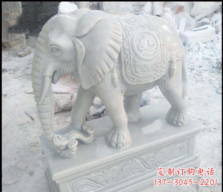 益阳汉白玉吉祥鼻卷如意的大象石雕