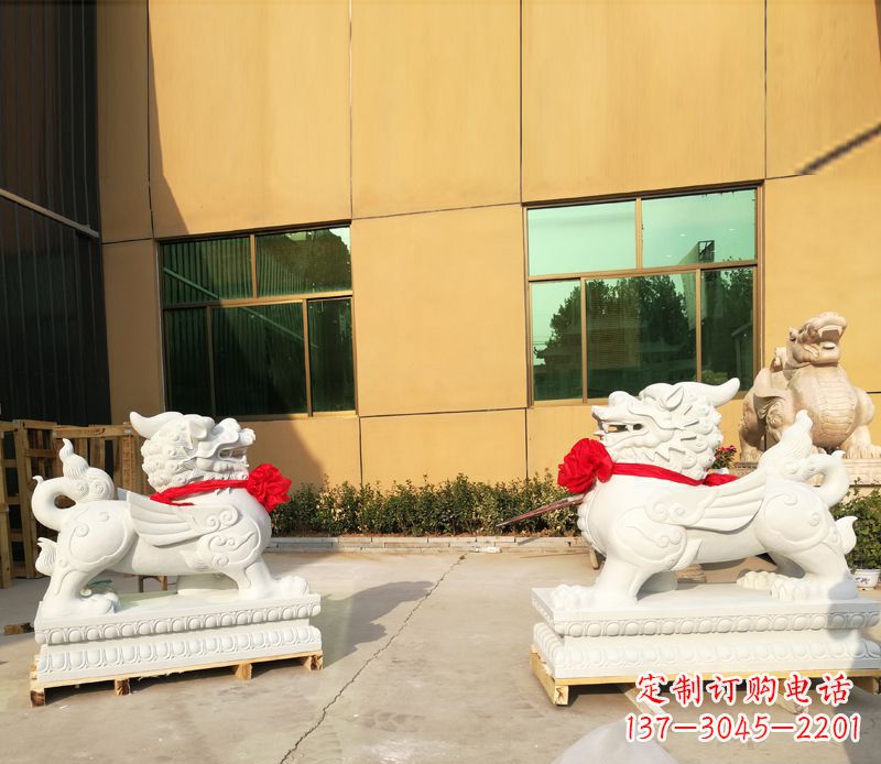 益阳汉白玉立式貔貅门口招财石雕