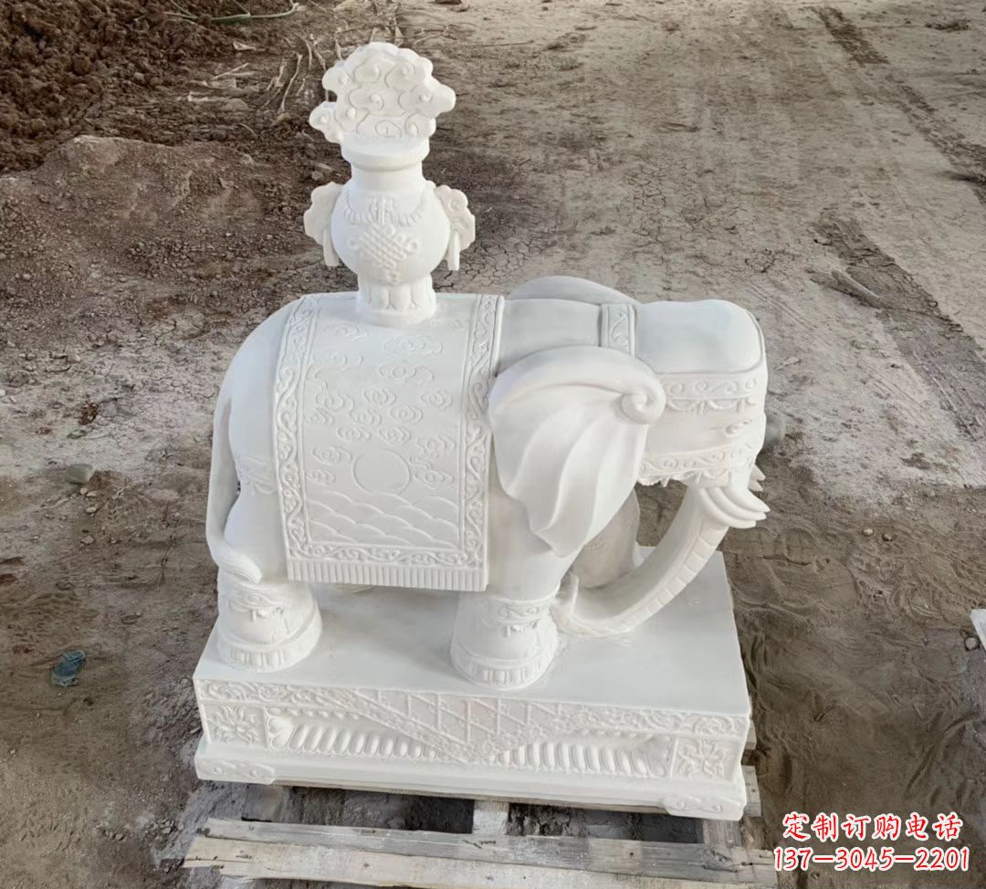 益阳精美绝伦,汉白玉宝瓶雕塑