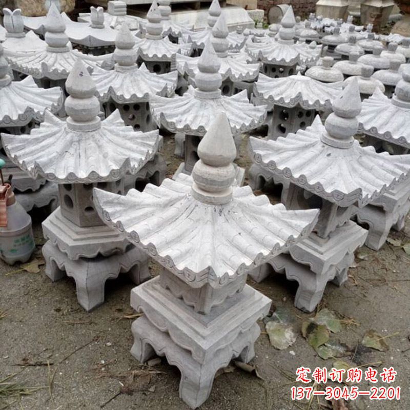 益阳汉白玉灯笼雕塑是由中领雕塑定制的一种华丽…