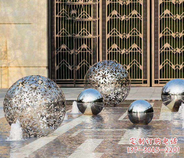 益阳户外不锈钢花形镂空球喷泉雕塑