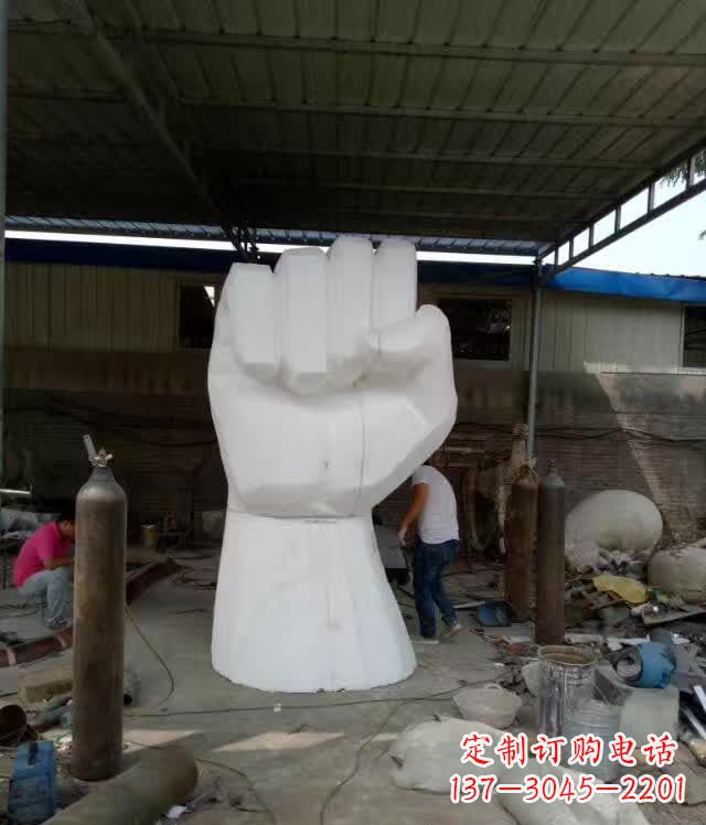 益阳户外不锈钢景观拳头雕塑