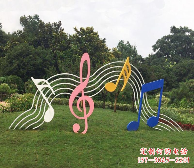 益阳领雕塑:外观精美的不锈钢音符雕塑