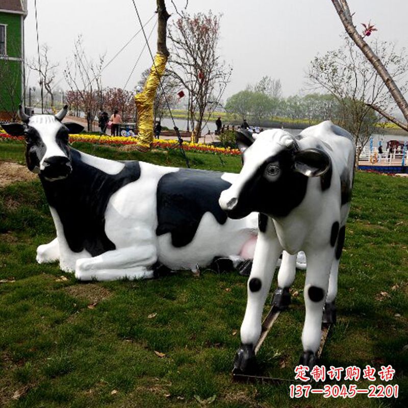 益阳仿真奶牛雕塑,精致外形逼真细节