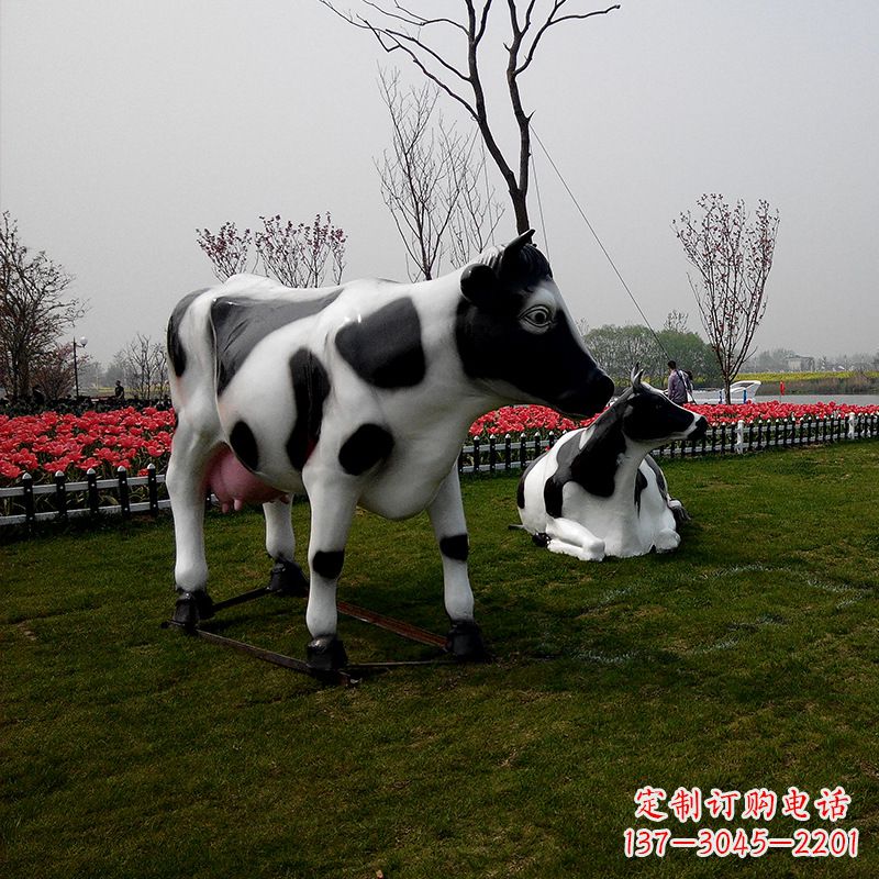 益阳真实农场气息的户外仿真奶牛雕塑