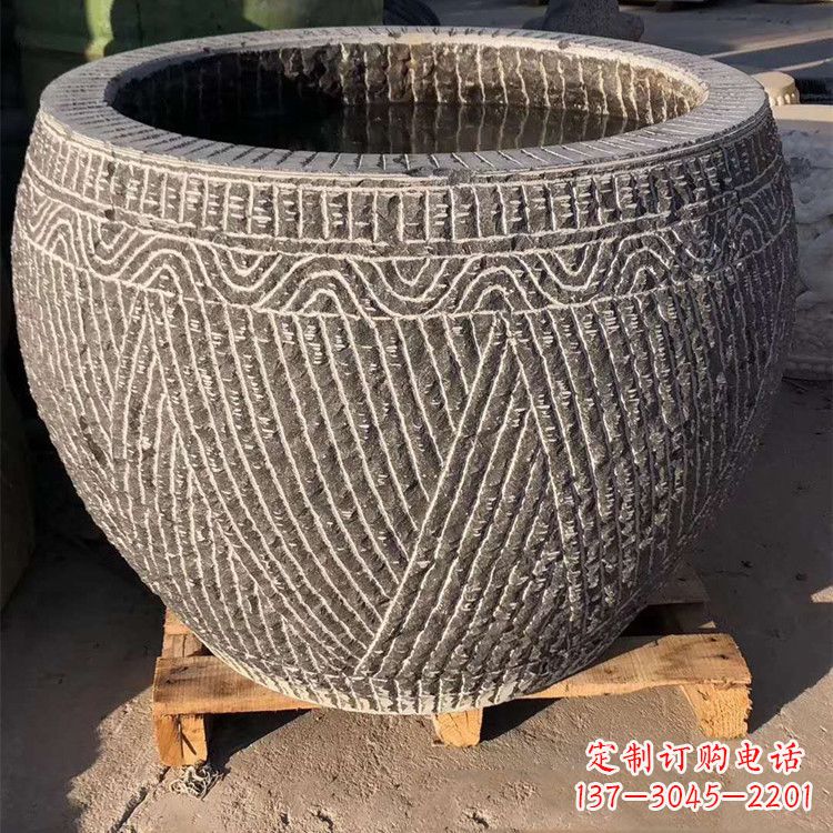 益阳花园石头鱼缸