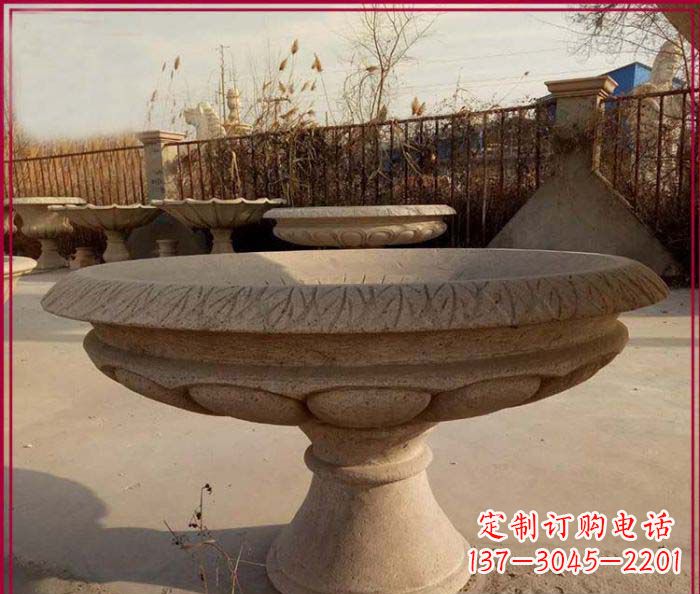益阳黄锈石花盆雕塑,让花园更加美丽