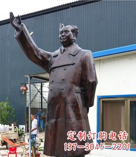 益阳铸造精美的挥手毛主席铜雕像