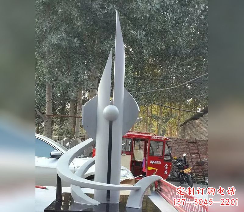 益阳不锈钢火箭剪纸雕塑,展现创新科技美学