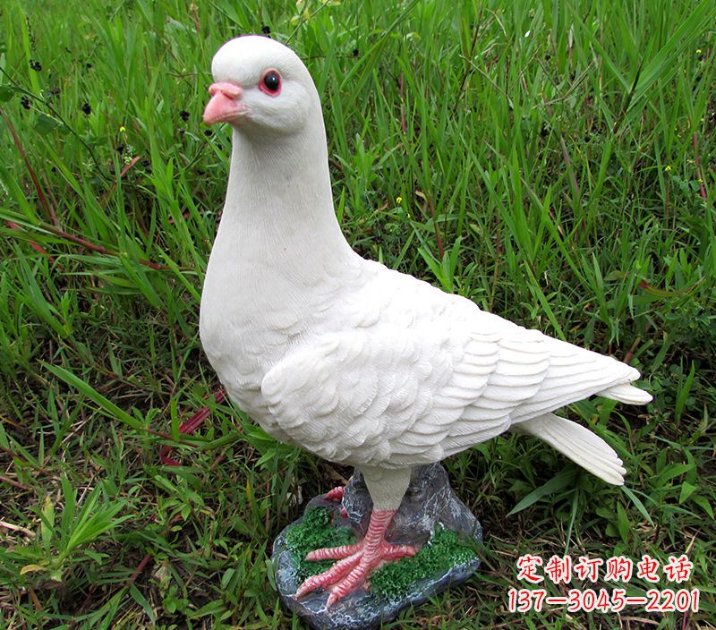 益阳角斗士广场鸽子雕塑,象征勇气和坚毅