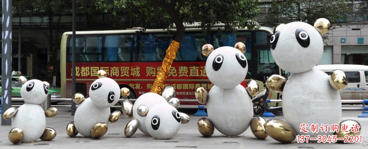 益阳中领雕塑:优雅的不锈钢抽象熊猫雕塑