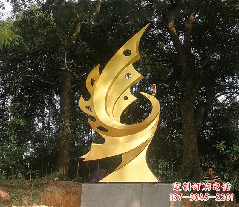 益阳以古典风格演绎不锈钢凤凰雕塑