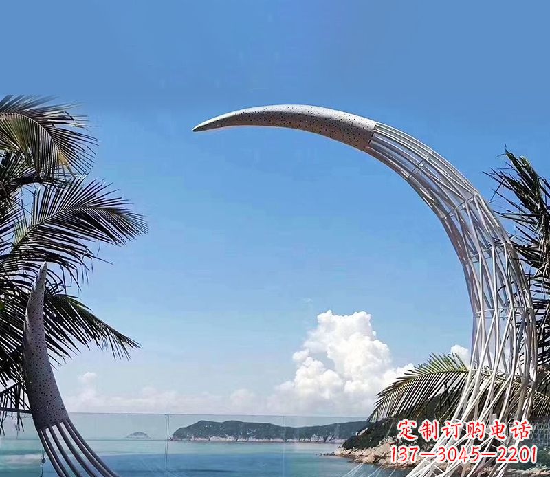益阳无比耀眼的不锈钢月亮雕塑