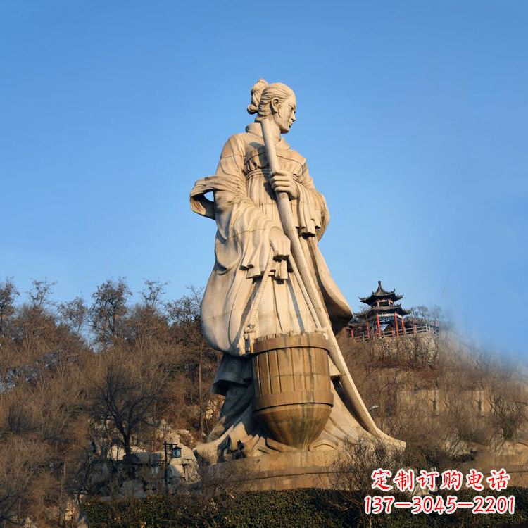 益阳重温历史的美女雕塑
