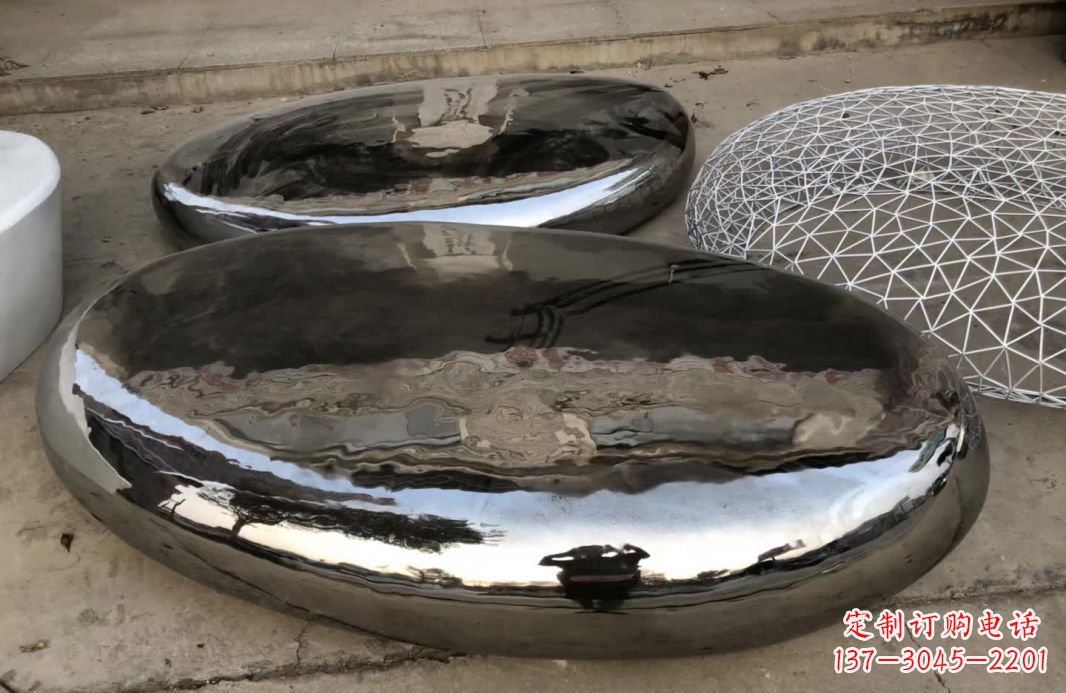 益阳享受艺术的魅力,请选择中领雕塑的镜面不锈钢鹅卵石雕塑
