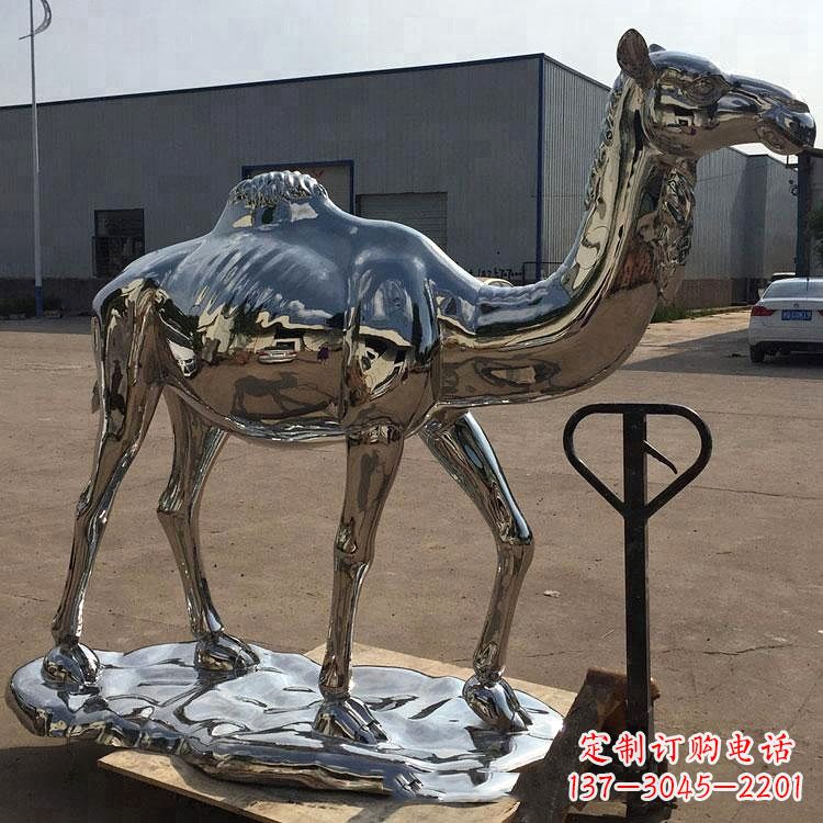 益阳镜面不锈钢骆驼雕塑生动又独特