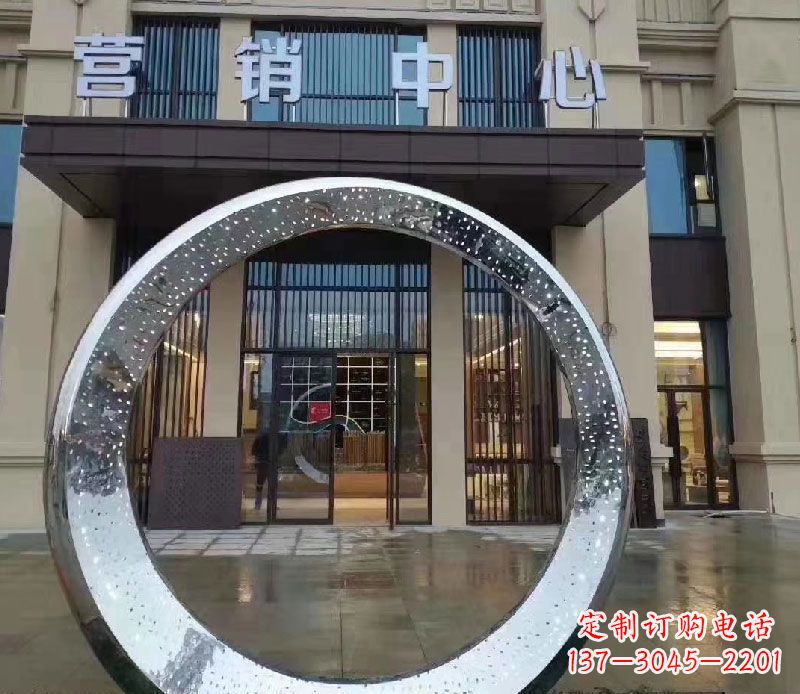 益阳镜面时尚圆环不锈钢雕塑