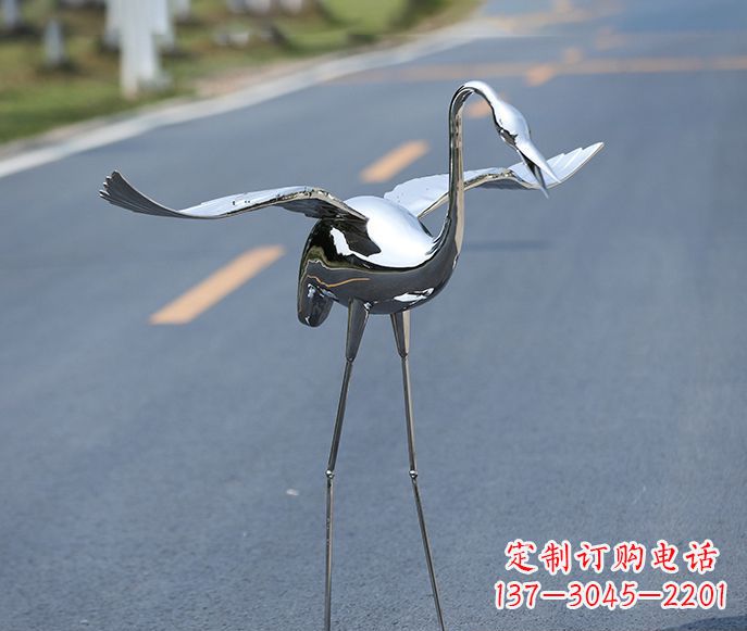 益阳中领雕塑:酒店装饰精美仙鹤雕塑