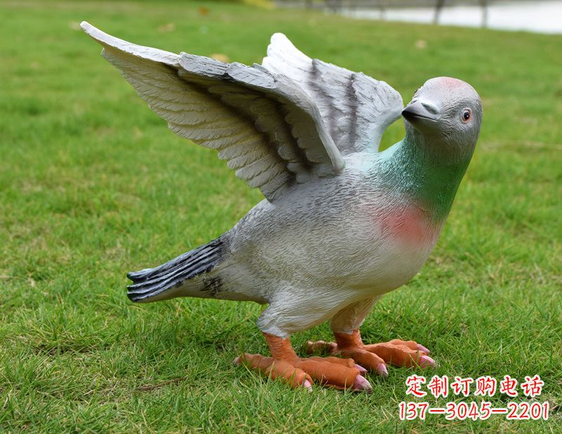 益阳深具历史意义的和平鸽雕塑
