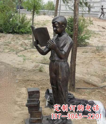 益阳中领雕塑尊贵细腻的男孩铜雕