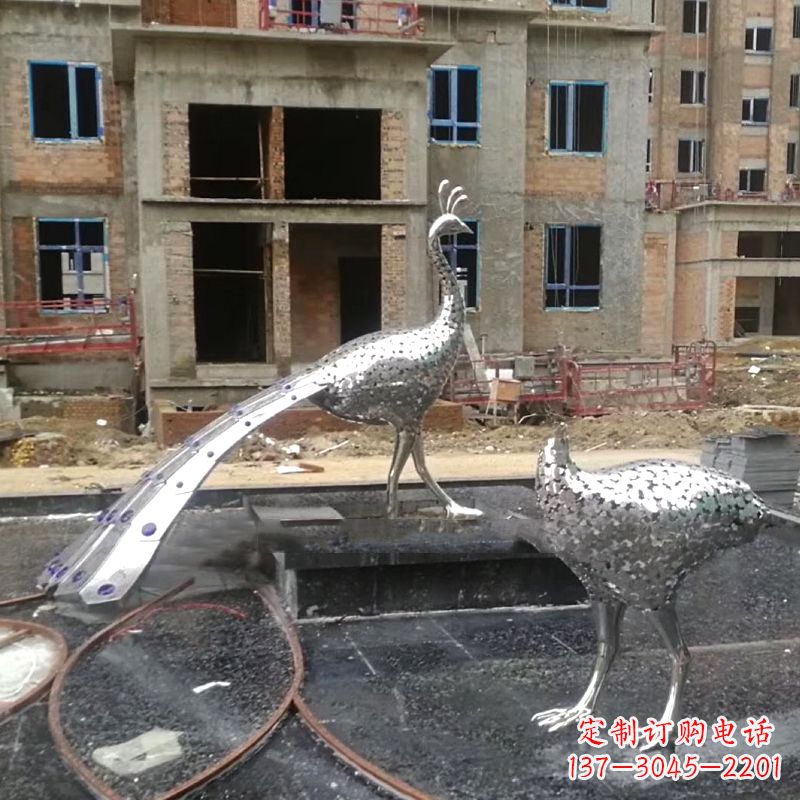 益阳精美的孔雀不锈钢雕塑