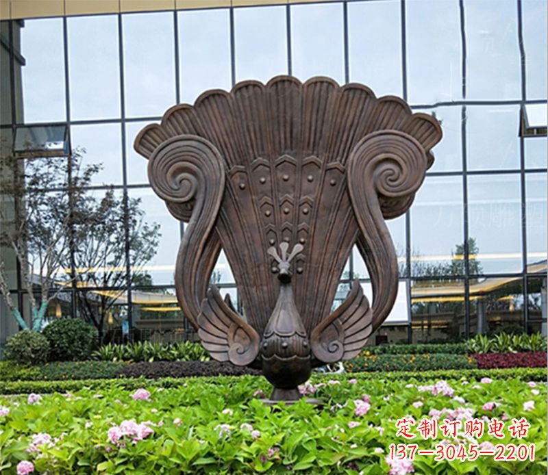 益阳装点家园的精美孔雀雕塑