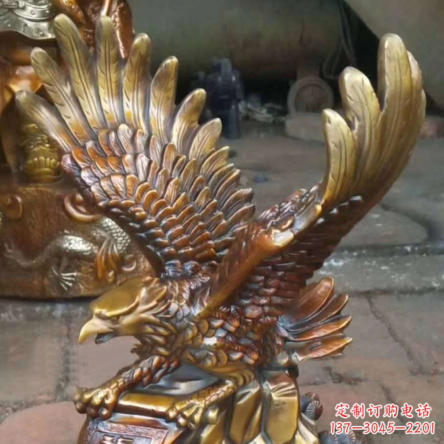 益阳雕塑精灵:翱翔于天际的老鹰雕塑