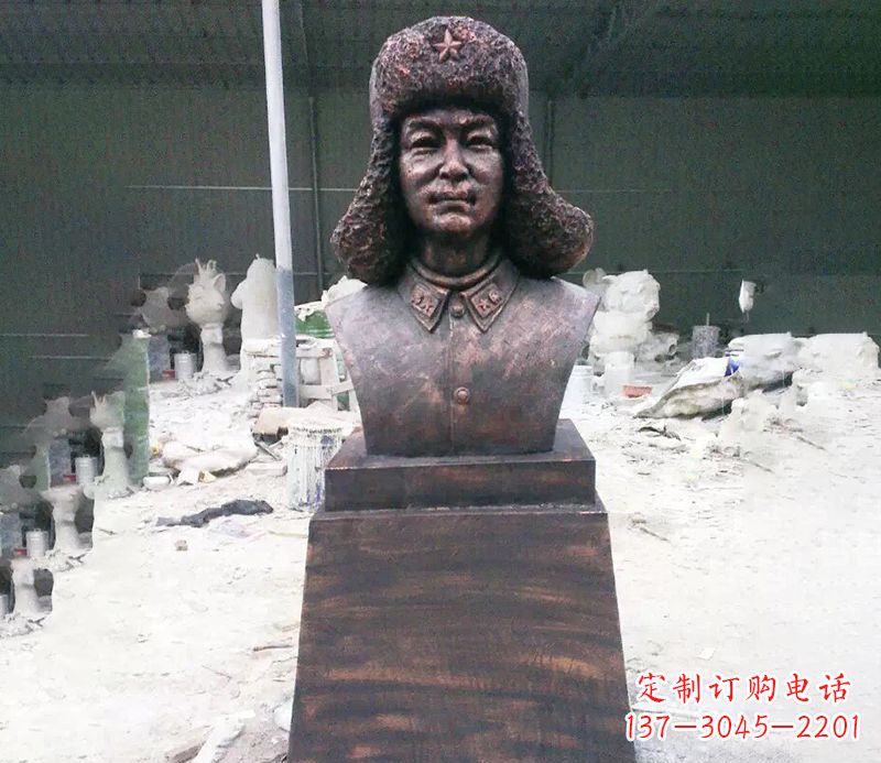 益阳雷锋广场伟人铜雕