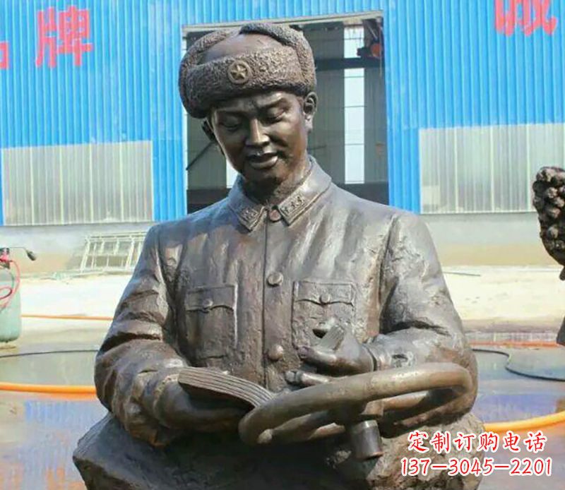 益阳向雷锋致敬！郑州中领雕塑出品：雷锋铜雕