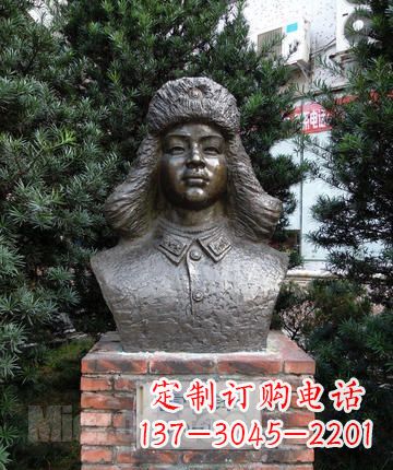 益阳领雕塑:全国首创雷锋青铜胸像