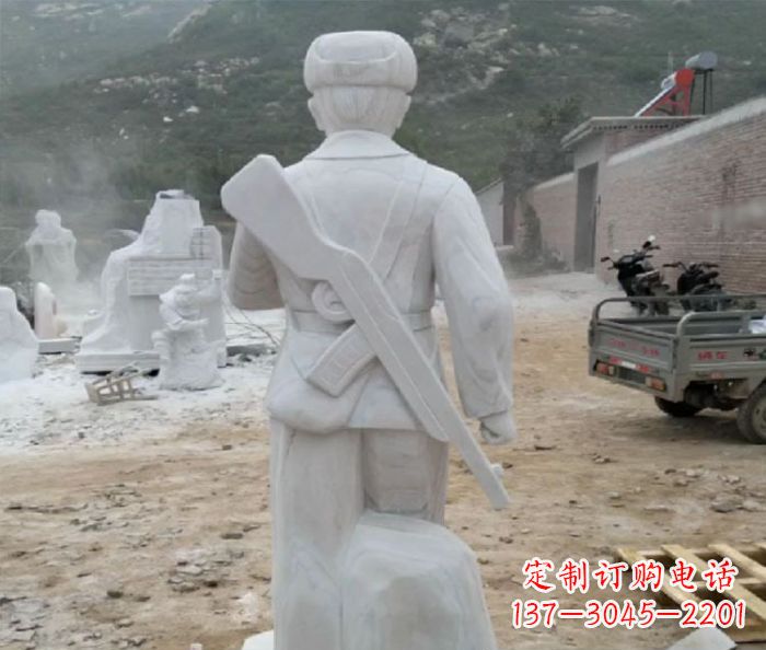 益阳来自中领雕塑的经典定制雷锋雕塑