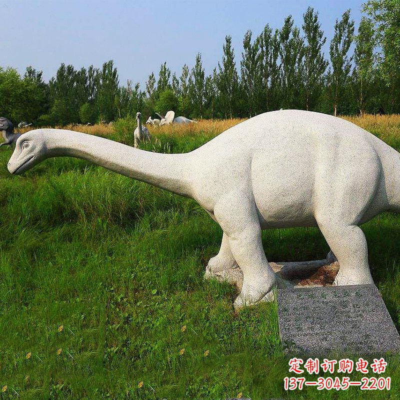 益阳雕塑精美,细节精准,呈现出自然风情,瑞士红宝石动物雕塑